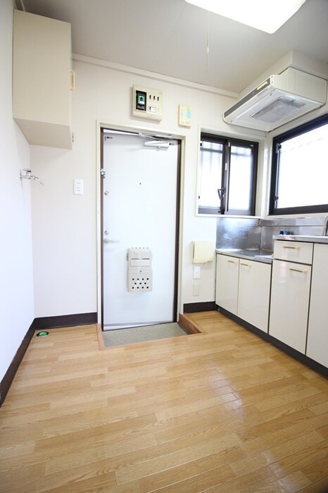 物件内観写真13　(廊下)