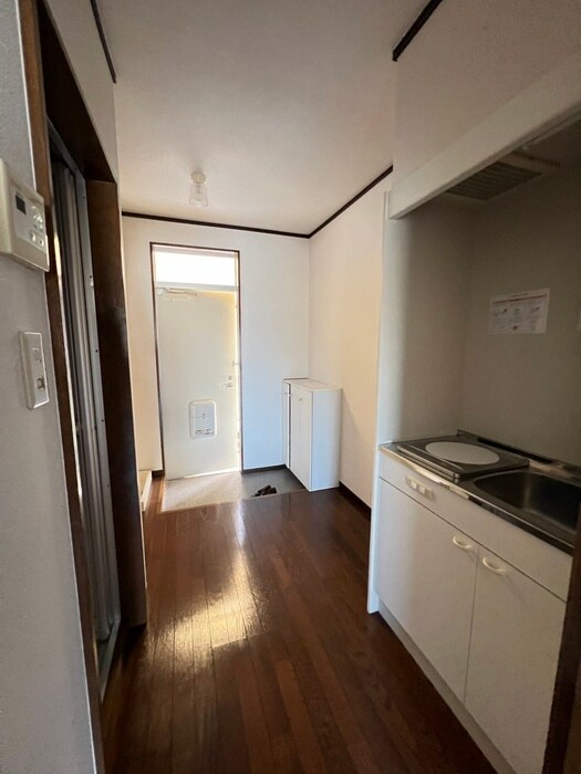 物件内観写真18　(廊下)