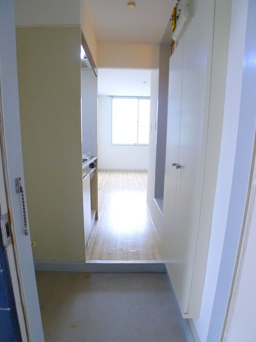 物件内観写真12　(廊下)
