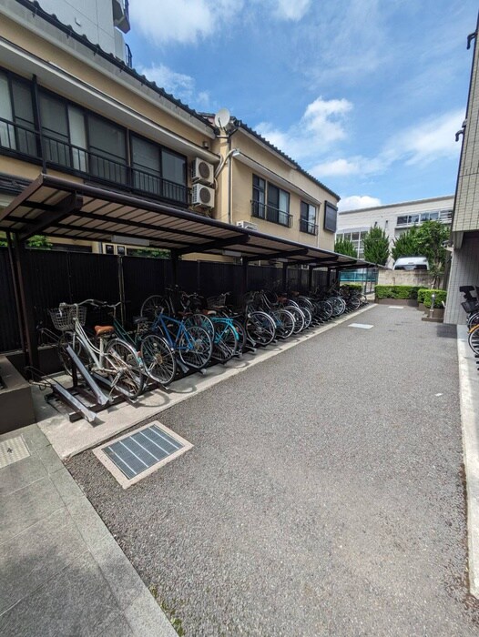 物件外観写真6　(駐輪場)