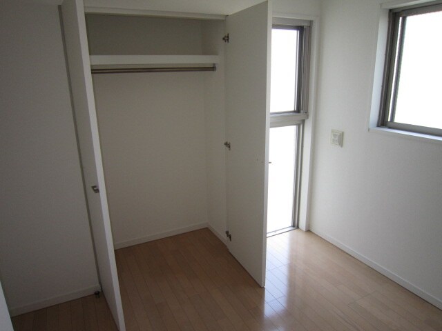 物件内観写真15　(収納)