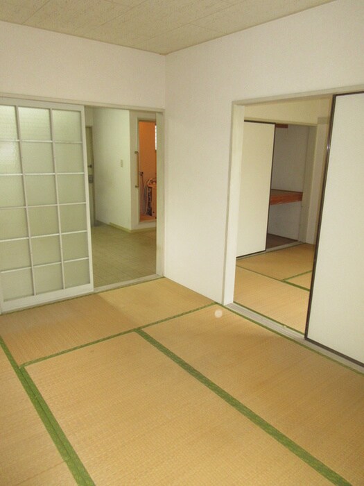 物件内観写真11　(居室)