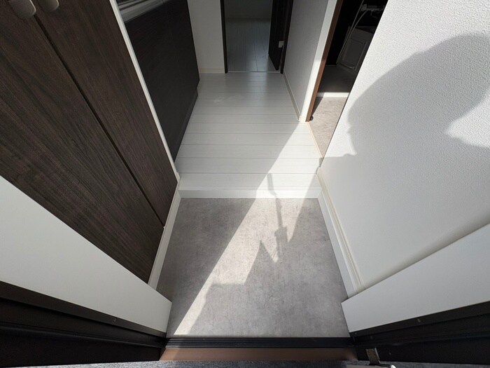 物件内観写真15　(玄関)