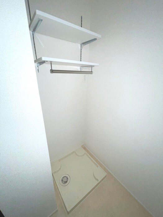 物件内観写真18　(洗濯機置場)