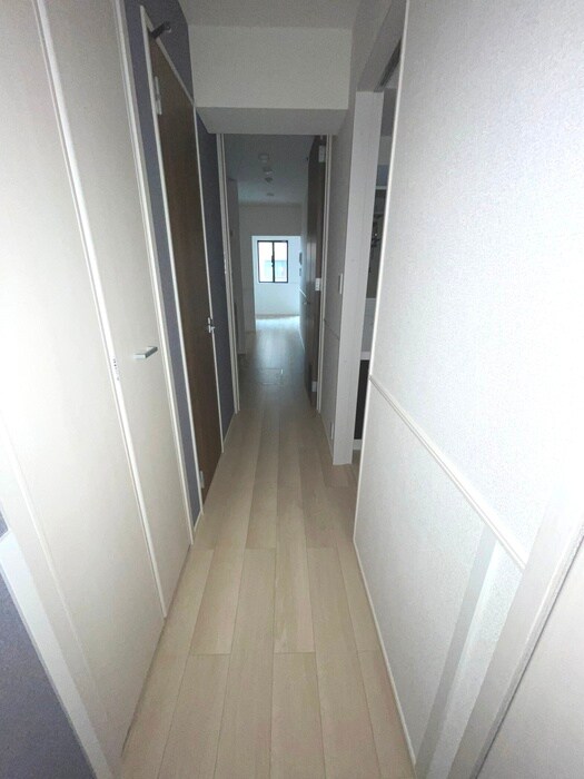 物件内観写真18　(廊下)