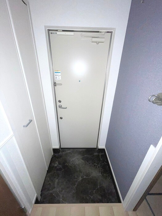 物件内観写真19　(玄関)