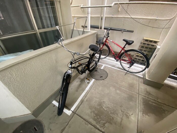 物件外観写真5　(駐輪場)