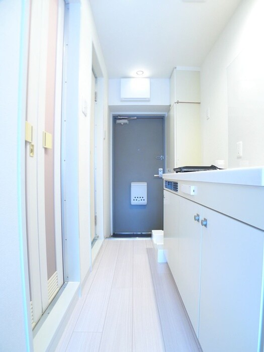 物件内観写真16　(廊下)