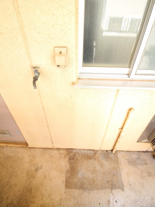 物件内観写真14　(洗濯機置場)