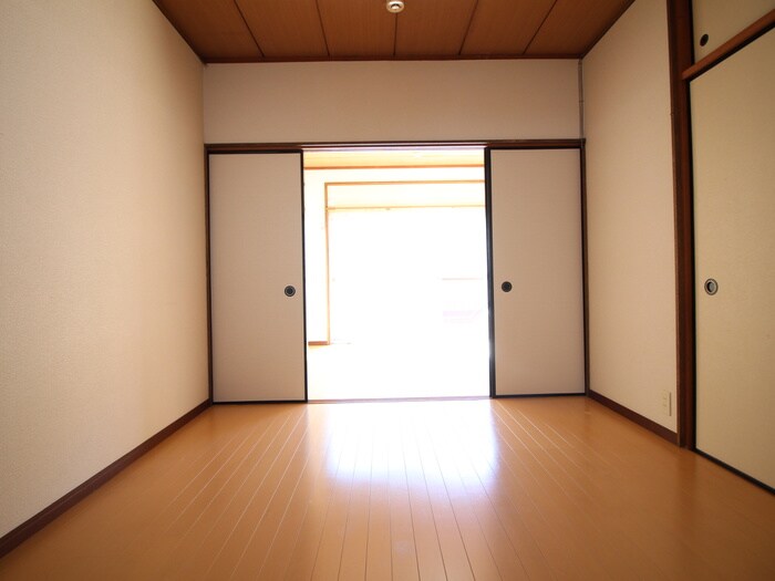 物件内観写真18　(居室)