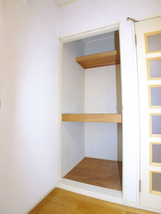 物件内観写真10　(収納)