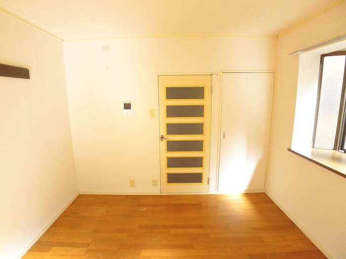 物件内観写真10　(居室)