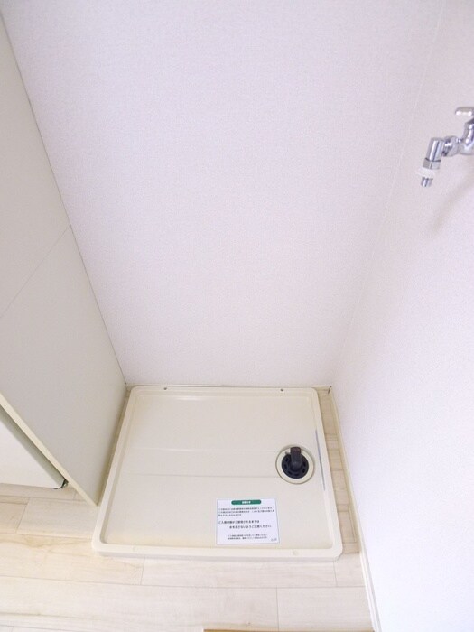 物件内観写真14　(洗濯機置場)