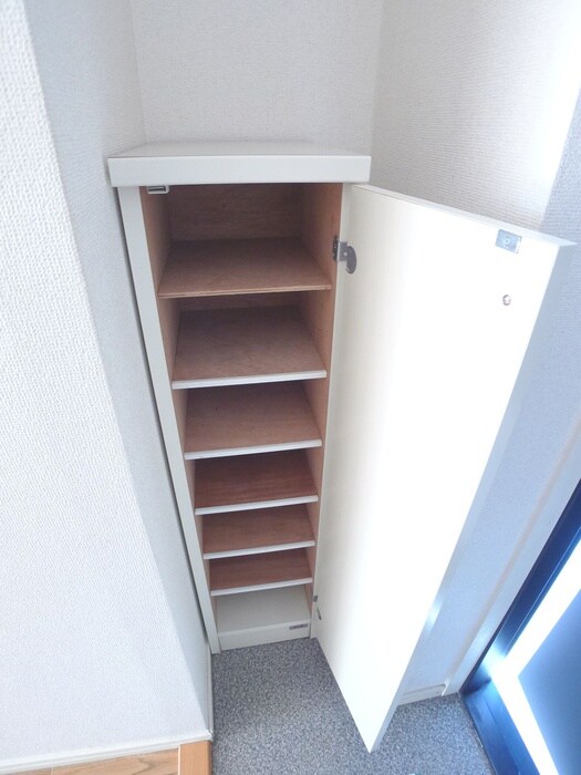物件内観写真18　(靴箱)