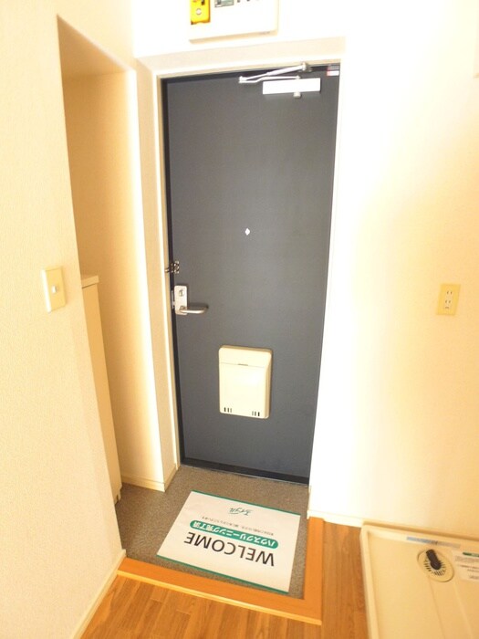 物件内観写真19　(玄関)