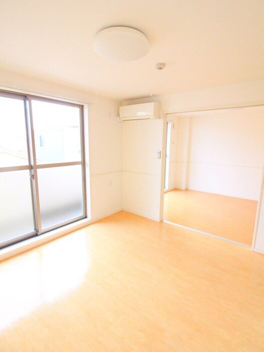 物件内観写真13　(室内からの展望)