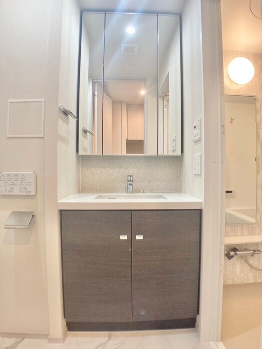 物件内観写真12　(洗面)