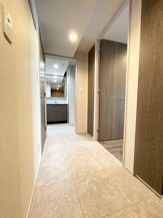 物件内観写真16　(廊下)