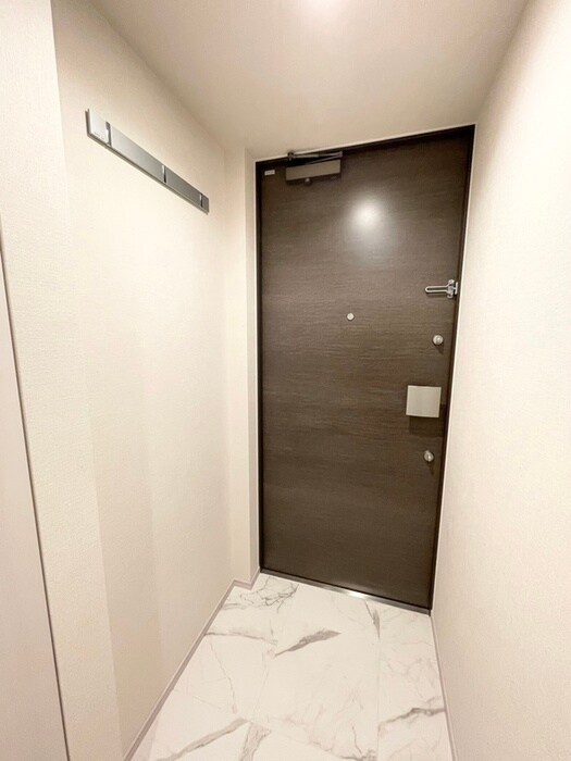 物件内観写真17　(玄関)
