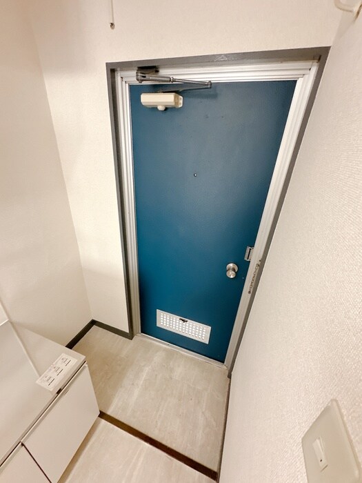 物件内観写真16　(玄関)