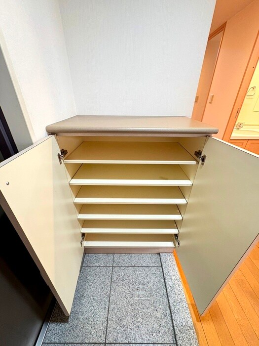 物件内観写真13　(靴箱)