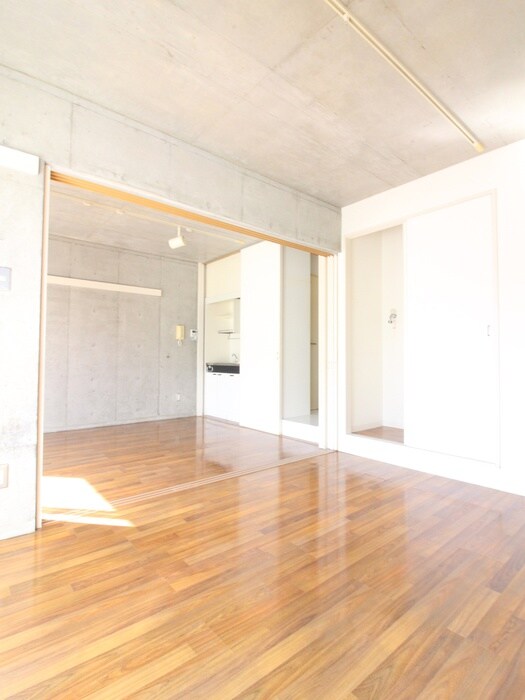 物件内観写真9　(居室)