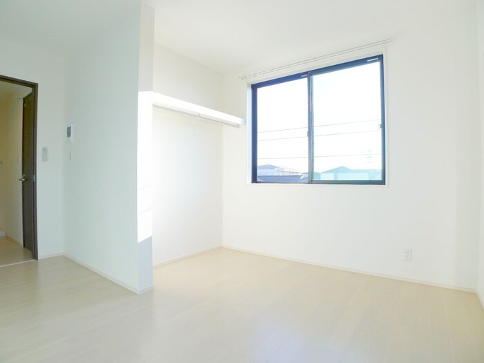 物件内観写真10　(居室)