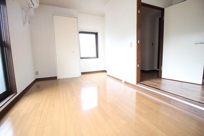 物件内観写真9　(居室)