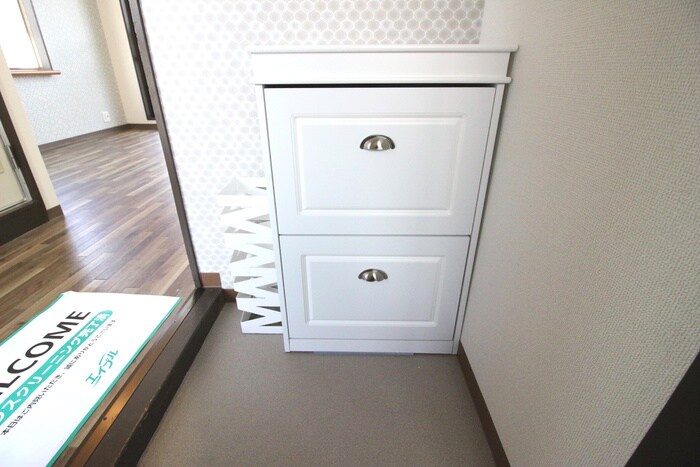 物件内観写真14　(玄関)