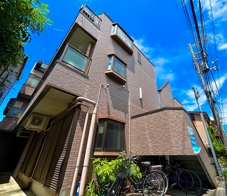 ハイブリッジ高田外観写真