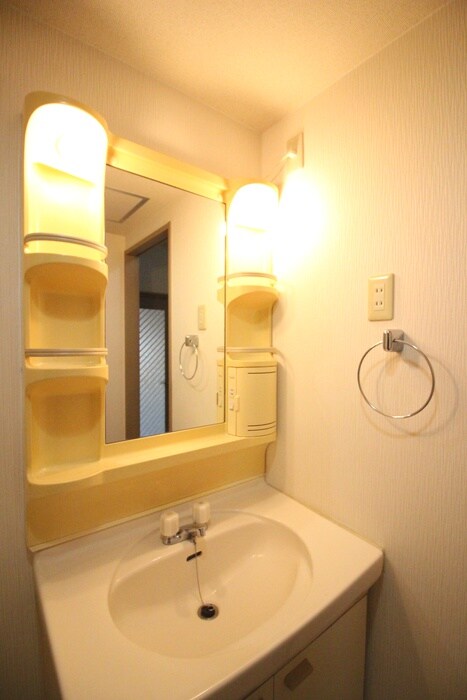 物件内観写真9　(洗面)