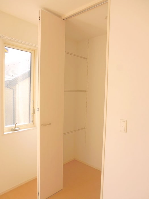 物件内観写真10　(収納)