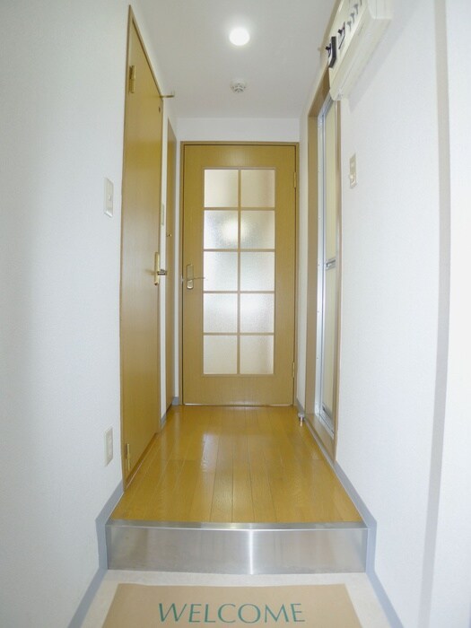 物件内観写真17　(玄関)