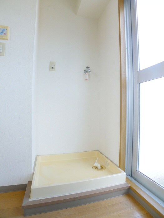 物件内観写真19　(洗濯機置場)