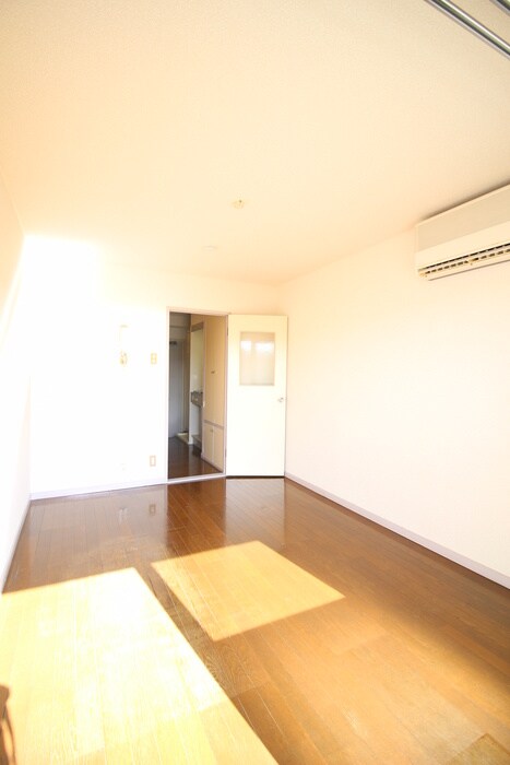 物件内観写真11　(室内からの展望)