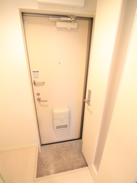 物件内観写真17　(玄関)