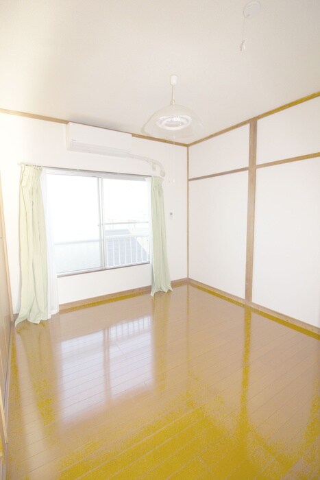 物件内観写真8　(居室)