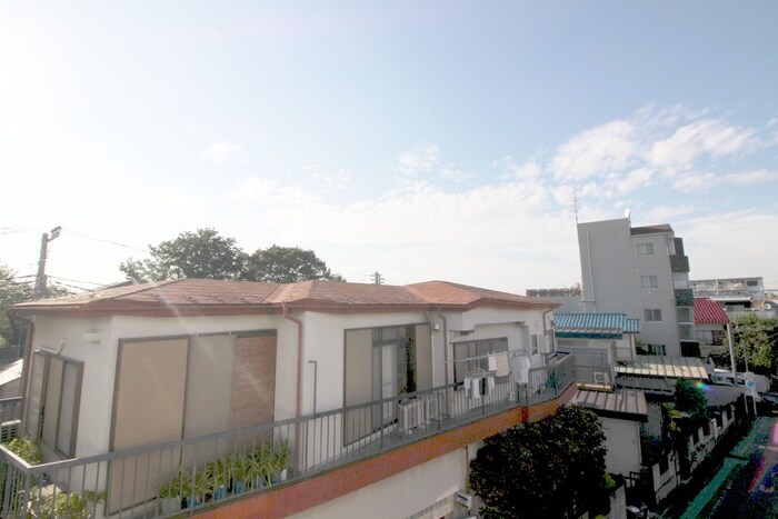 物件内観写真18　(室内からの展望)