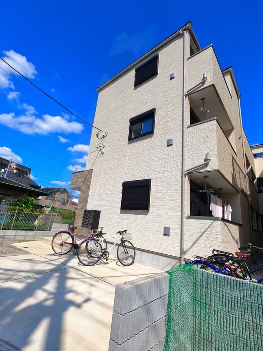 物件外観写真1　(外観写真)