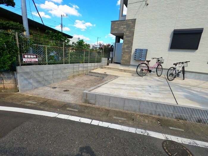 物件外観写真3　(周辺環境)