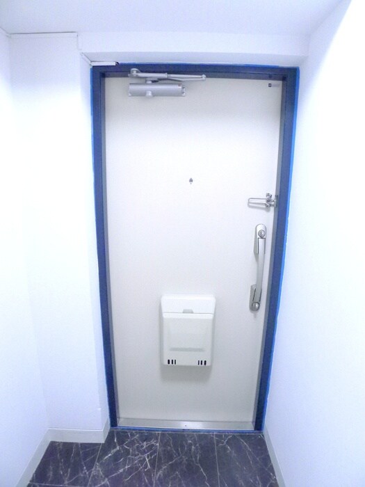 物件内観写真14　(玄関)