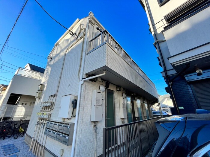 物件外観写真2　(エントランス部分)