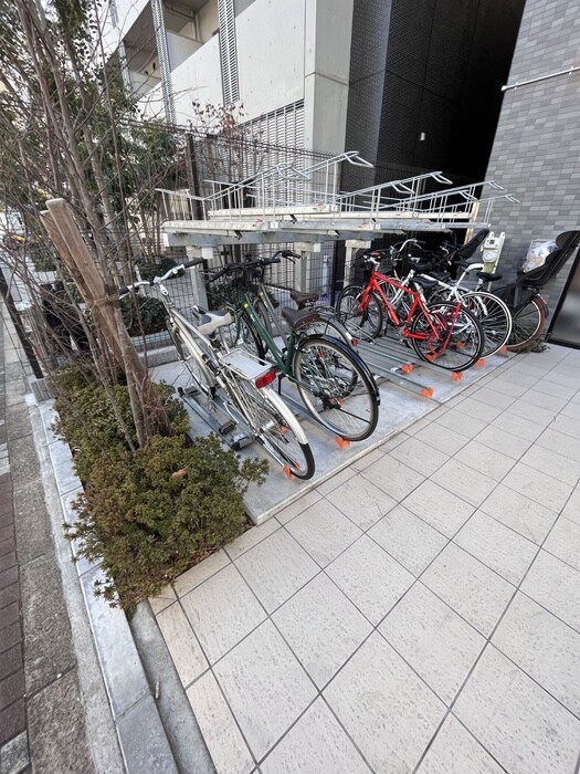 物件外観写真5　(駐輪場)