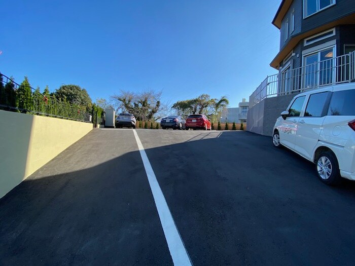 物件外観写真4　(駐車場)