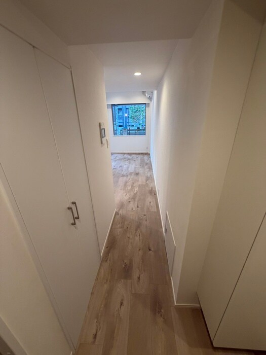 物件内観写真8　(廊下)