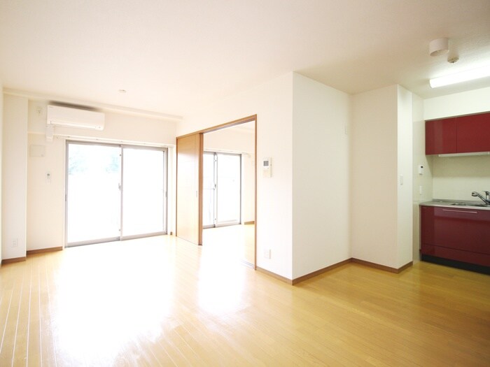 物件内観写真7　(居室)