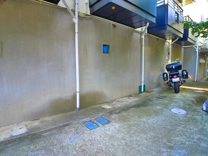 物件外観写真5　(駐輪場)