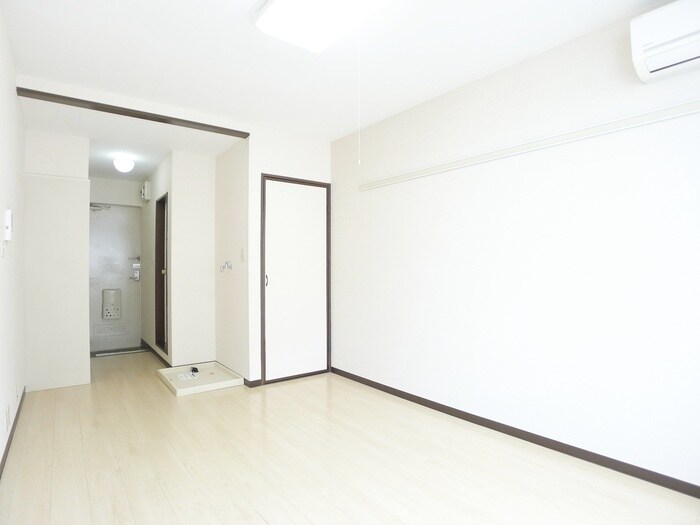 物件内観写真17　(廊下)