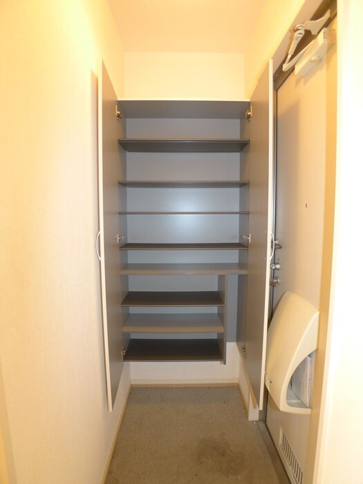 物件内観写真19　(靴箱)