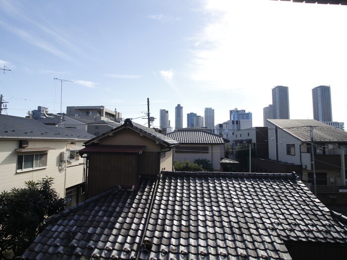 物件内観写真14　(室内からの展望)